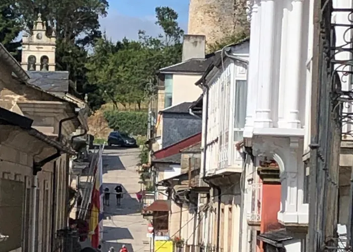 Estudios Rua Maior, 49-2a Daire *