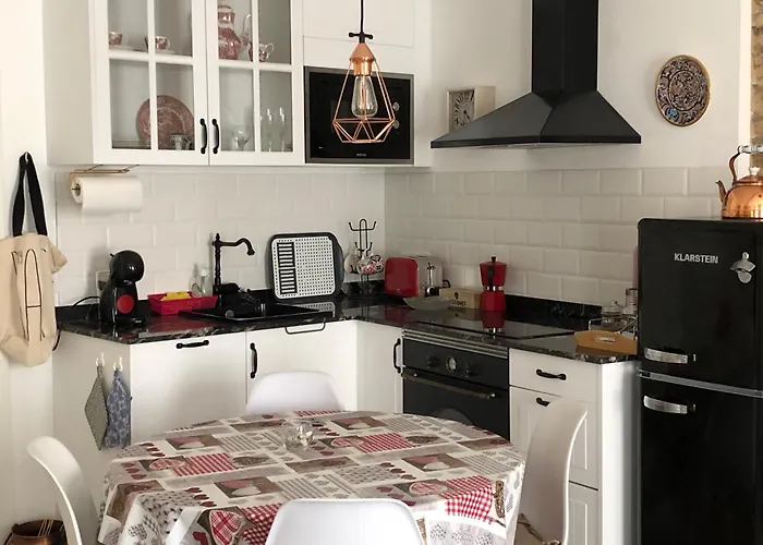 Estudios Rua Maior, 49-2a Daire